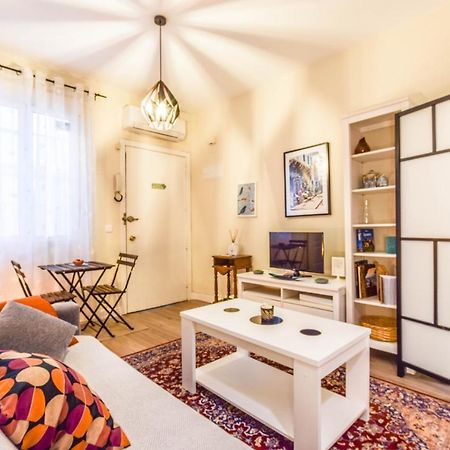 Apartamento En Chueca Apartment Madrid Bagian luar foto